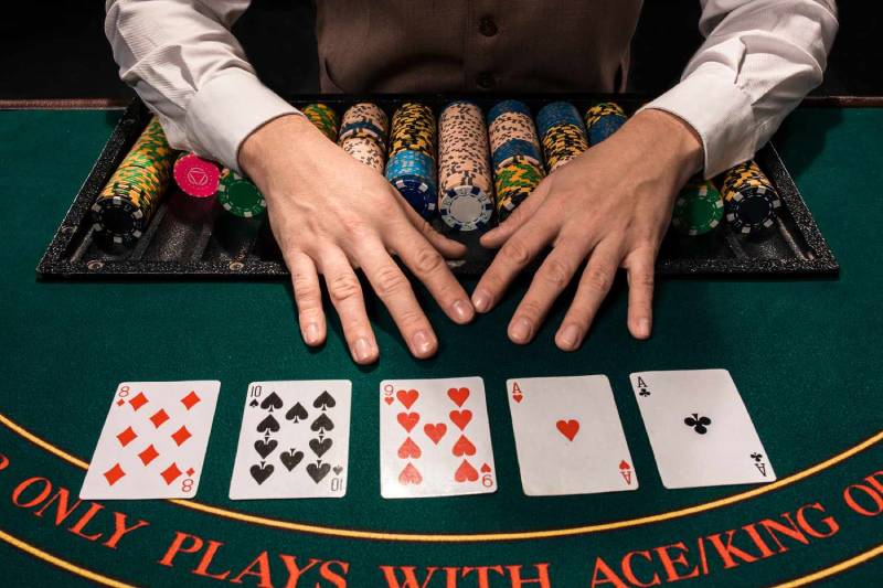 7 Chiến Lược Chơi Poker Chuyên Nghiệp Từ Cao Thủ